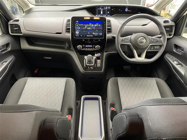 セレナ1.2 e-POWER ハイウェイスターV