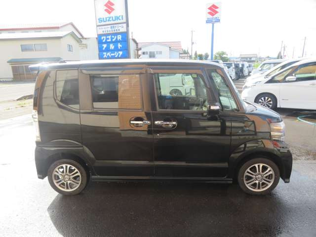 N-BOXカスタムG SSパッケージ 4WD
