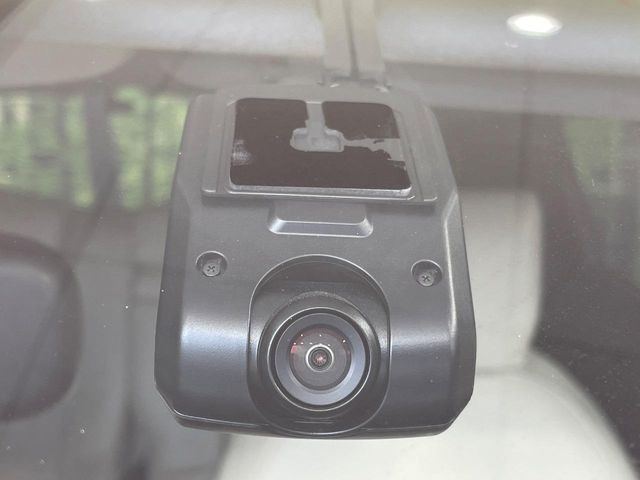 【ドライブレコーダー】ドライブレコーダー装備!走行中はもちろん、あおり運転や事故に遭遇した際、映像で記録し、万一のリスクに備えます。※記録用SDカードはお客様ご自身でご準備いただく必要があります。