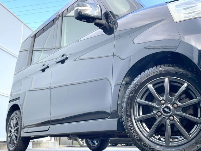 �y14�C���`�A���~�z�C�[���z�O�ςɃ}�b�`�����A���~�z�C�[���𑕒����Ă���܂��B�e��A���~�z�C�[����A�X�^�b�h���X�^�C�����戵�����Ă���܂��B���񂲑��k����������