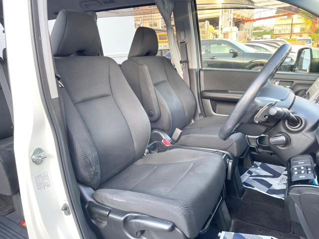�^�]�Ȃ܂��ɂ͏\���ȃX�y�[�X������A�啿�ȕ��ł��������^�]���Ă�����������ł��B