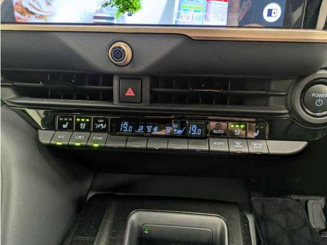 クラウンスポーツ2.5 Z E-Four 4WD