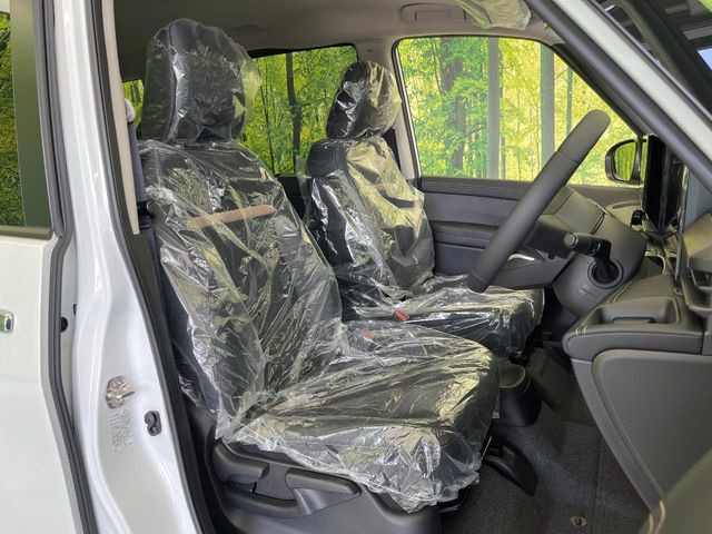 もちろん車内はキレイです♪よりクリーンな状態をキープしたいお客様には『ナノゾーンコート』がおすすめ!新型コロナウイルス対策や、除菌・消臭に効果を発揮し多くの方にご好評いただいております。