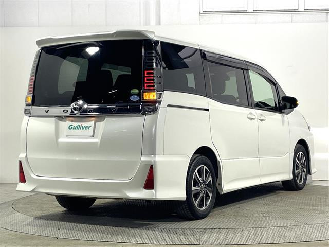 ヴォクシー2.0 ZS