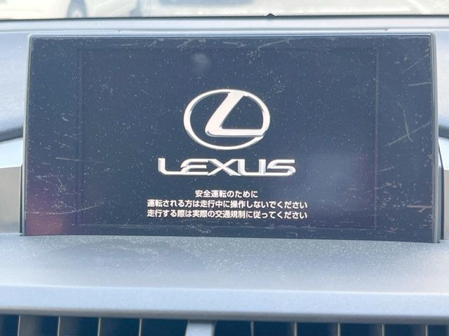 NX200t Fスポーツ