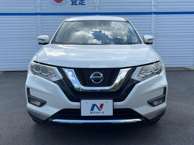 弊社では、全車『修復歴なし』のお車のみ取り扱っております。専任バイヤーによる厳選した仕入れの後、入庫後の車両チェックを行い、ネクステージが認定した高品質な中古車をご提供しております。
