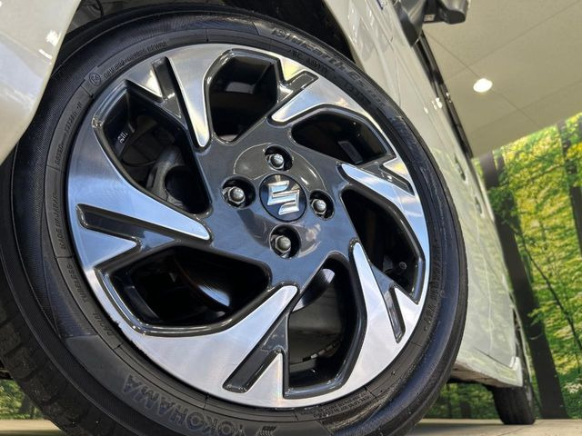 �y����15�C���`�A���~�z�C�[���z�O�ςɃ}�b�`���������A���~�z�C�[���𑕒����Ă���܂��B�e��ЊO�A���~�z�C�[����A�X�^�b�h���X�^�C�����戵�����Ă���܂��B���񂲑��k����������