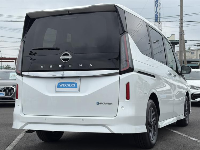 セレナ1.4 e-POWER ハイウェイスターV