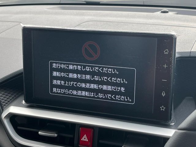 【9インチ ディスプレイオーディオ】大画面ディスプレイへお持ちのスマートフォンと連携して、ナビやbluetoothでの音楽再生が可能です♪デザインはもちろん操作性も良好!別途ナビ機能の取付可能です♪