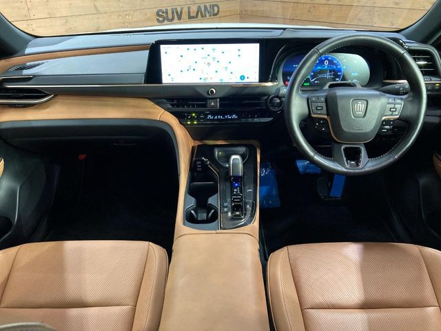 クラウンスポーツ2.5 Z E-Four 4WD