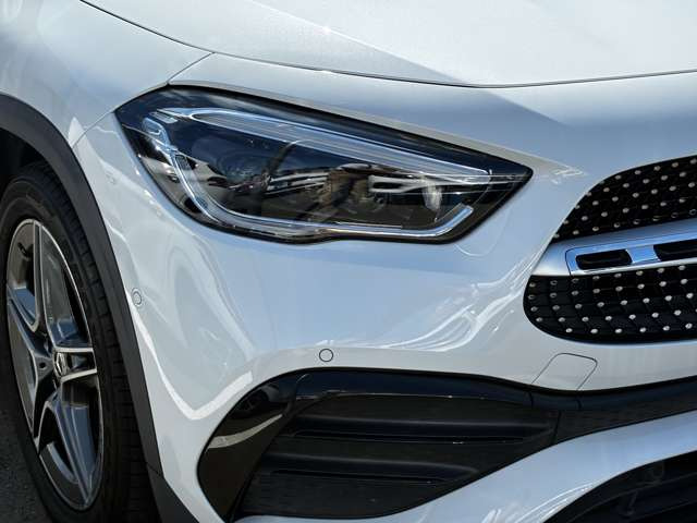 GLAクラスGLA200d 4マチック AMGライン 4WD