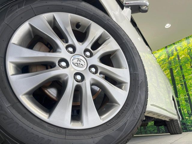 �y����16�C���`�A���~�z�C�[���z�O�ςɃ}�b�`���������A���~�z�C�[���𑕒����Ă���܂��B�e��ЊO�A���~�z�C�[����A�X�^�b�h���X�^�C�����戵�����Ă���܂��B���񂲑��k����������