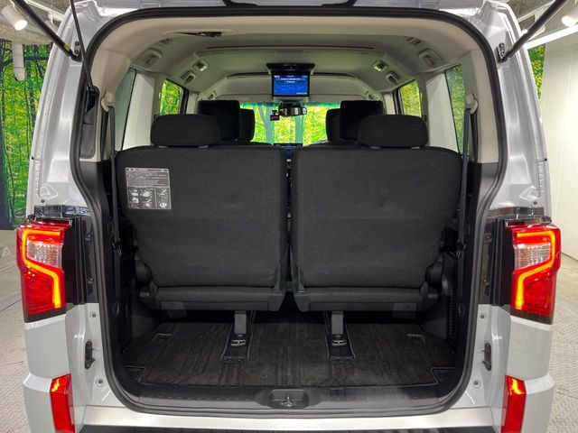 【パワーバックドア】スマートキーや運転席のボタンを押すだけでリアゲートが自動で開閉します!荷物を持っている時や、高い位置にあるバックドアを閉める際に便利な機能です♪