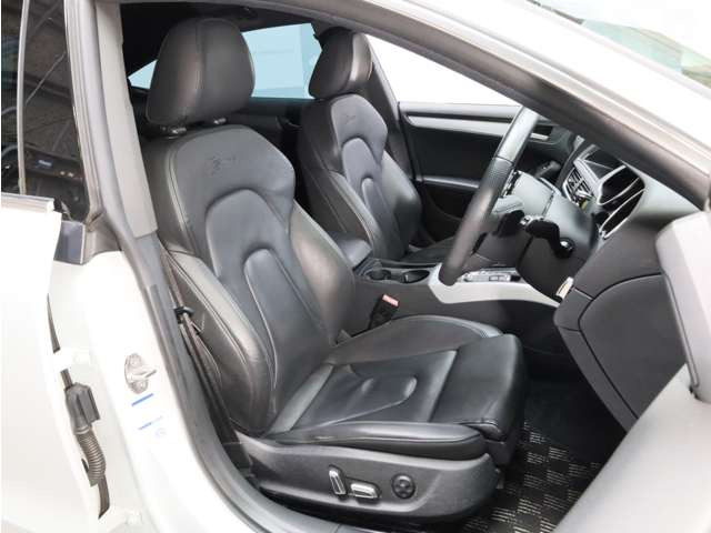 A5スポーツバック2.0 TFSI クワトロ Sラインパッケージ 4WD