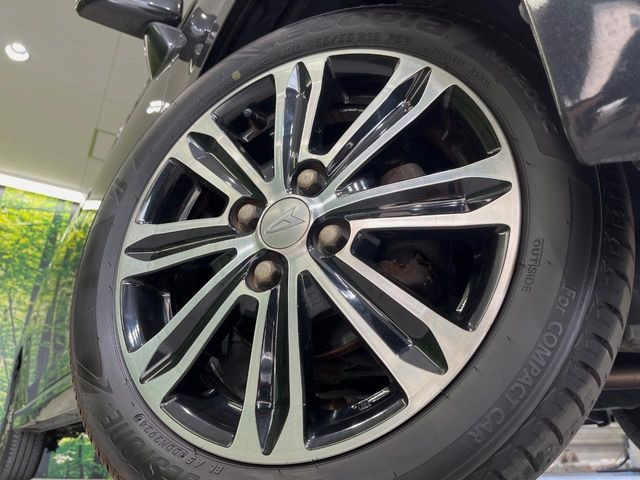 �y����15�C���`�A���~�z�C�[���z�O�ςɃ}�b�`���������A���~�z�C�[���𑕒����Ă���܂��B�e��ЊO�A���~�z�C�[����A�X�^�b�h���X�^�C�����戵�����Ă���܂��B���񂲑��k����������