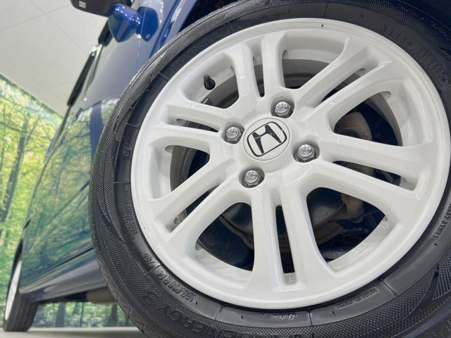 �y����14�C���`�A���~�z�C�[���z�O�ςɃ}�b�`���������A���~�z�C�[���𑕒����Ă���܂��B�e��ЊO�A���~�z�C�[����A�X�^�b�h���X�^�C�����戵�����Ă���܂��B���񂲑��k����������