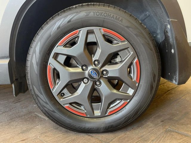 �y����17�C���`�A���~�z�C�[���z�O�ςɃ}�b�`���������A���~�z�C�[���𑕒����Ă���܂��B�e��ЊO�A���~�z�C�[����A�X�^�b�h���X�^�C�����戵�����Ă���܂��B���񂲑��k����������