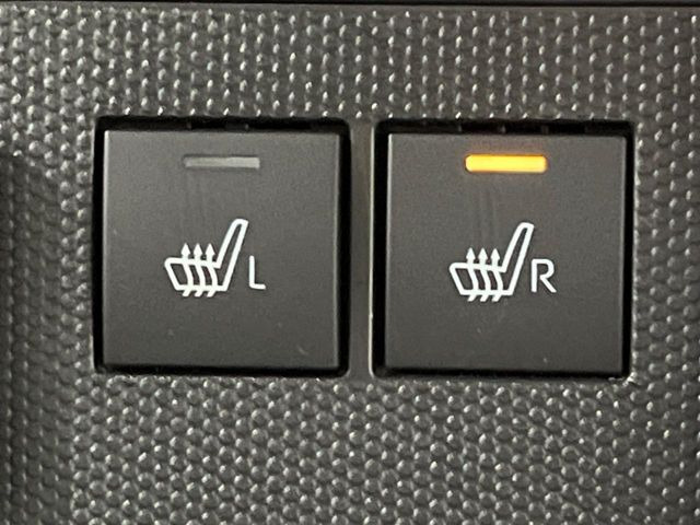 【シートヒーター】寒い日に重宝するシートヒーター!エアコンより早く温まってくれるので寒がりの人も安心ですね♪エアコンの温風は乾燥するから苦手、という方にもをおすすめです。