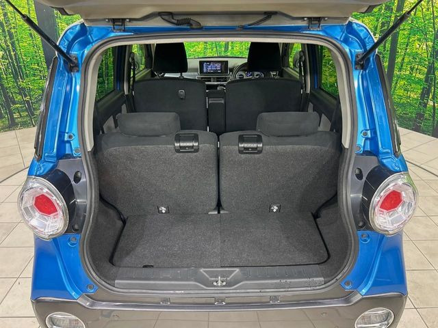 普段のお買い物や通勤、送迎等に十分な荷室スペースを確保しております。セカンドシートを倒すと、大きな荷物の積載も可能です♪