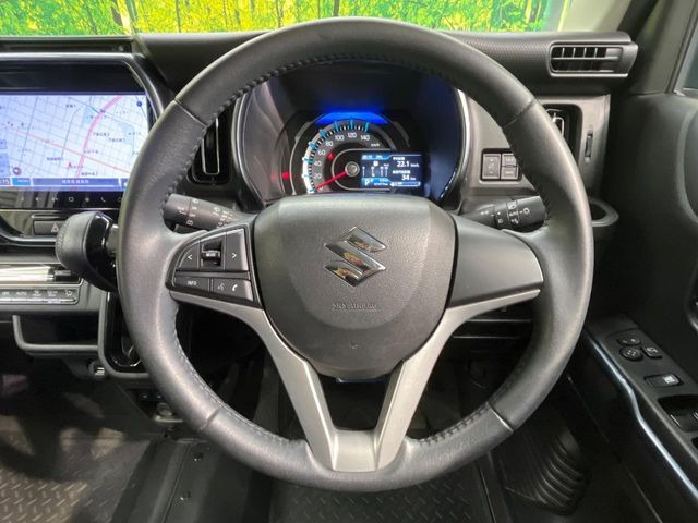 【ステアリングスイッチ】運転中、前方から目線をそらすことなく、オーディオ等の操作が可能な便利機能!安心&快適なドライブを演出してくれます♪
