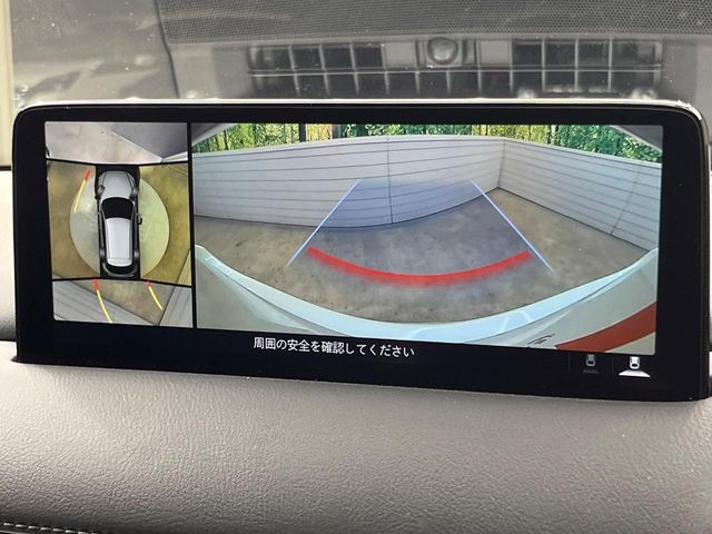 【360&deg;ビューモニター】専用のカメラにより、上から見下ろしたような視点で360度クルマの周囲を確認することができます☆死角部分も確認しやすく、狭い場所での切り返しや駐車もスムーズに行えます。