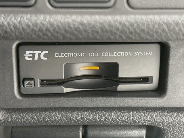 【ETC】高速道路の料金所をストレスなく通過!話題のスポットやサービスエリアに多い「スマートIC」利用時は必須のアイテムです。当店でセットアップを実施、ご納車当日からすぐにご利用いただけます!
