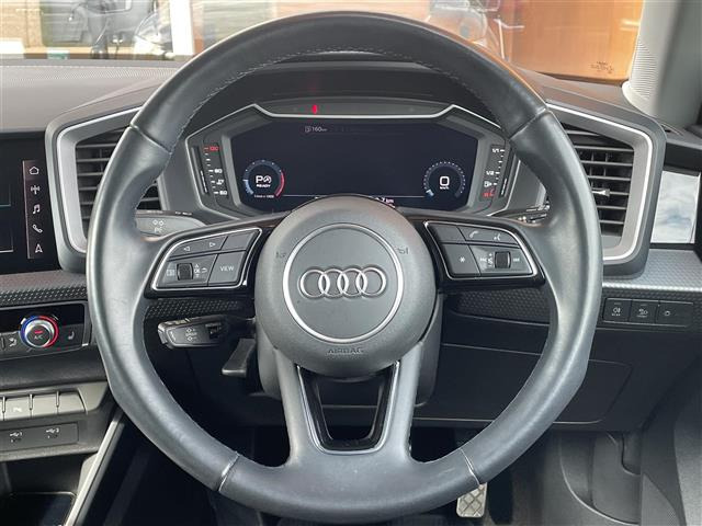 A1スポーツバック25 TFSI アドバンスド