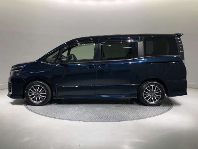 ヴォクシー2.0 ZS
