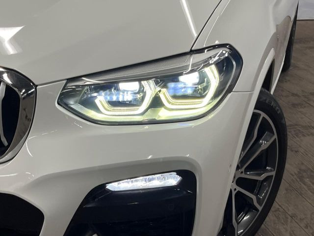 ●LEDヘッドライト:夜間走行時も良好な視界を確保し安心して運転できる高輝度LEDヘッドライトを装備!点灯速度が早く、消費電力も抑えられています。