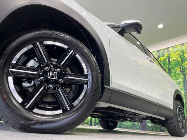 �y����16�C���`�A���~�z�C�[���z�O�ςɃ}�b�`���������A���~�z�C�[���𑕒����Ă���܂��B�e��ЊO�A���~�z�C�[����A�X�^�b�h���X�^�C�����戵�����Ă���܂��B���񂲑��k����������
