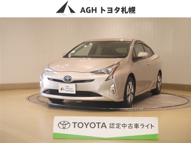 プリウス1.8 A E-Four 4WD