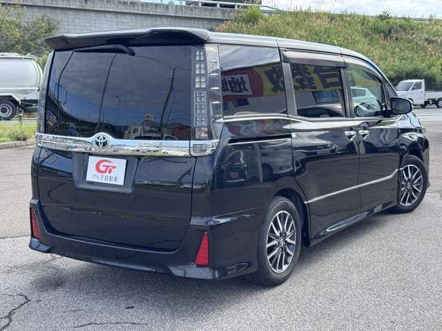 ヴォクシー2.0 ZS 煌 4WD