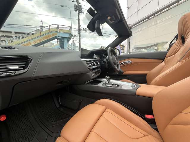 Z4M40i