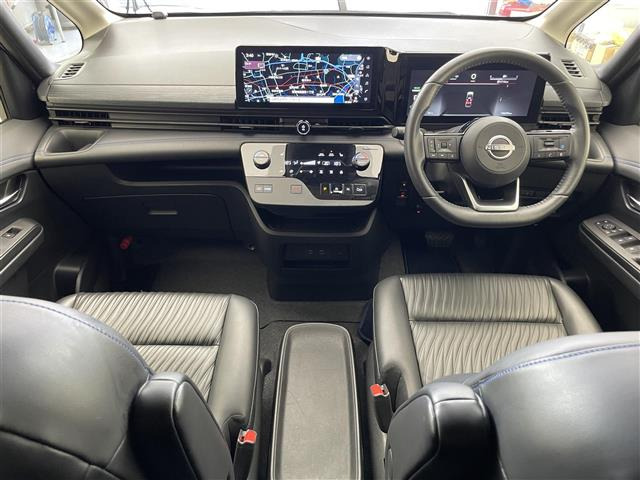 セレナ1.4 e-POWER AUTECH