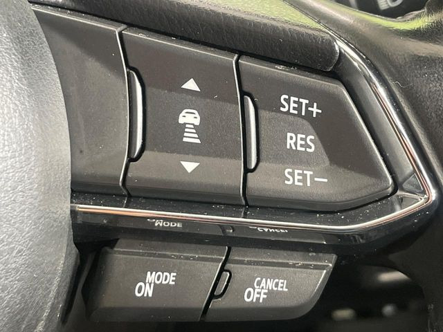 【マツダ・レーダークルーズコントロール】高速道路での長距離走行が楽に!自動で速度を保つクルーズコントロールが、衝突軽減システムと連携し、前方の車両を感知して車間を保つように速度調節してくれます!!