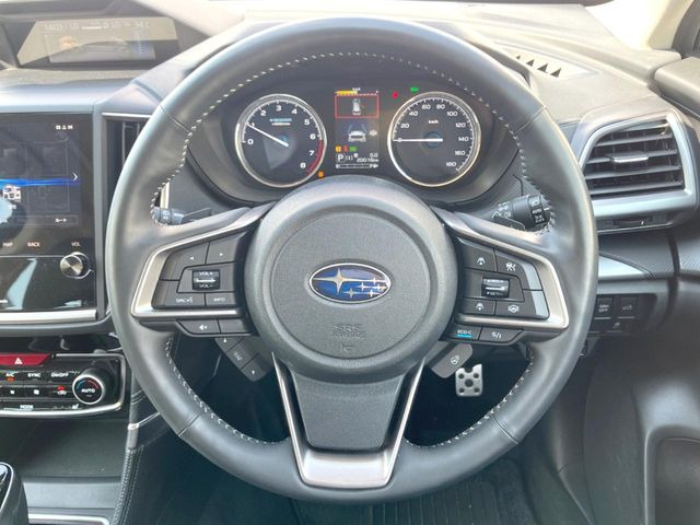 【ステアリングスイッチ】運転中、前方から目線をそらすことなく、オーディオ等の操作が可能な便利機能!安心&快適なドライブを演出してくれます♪