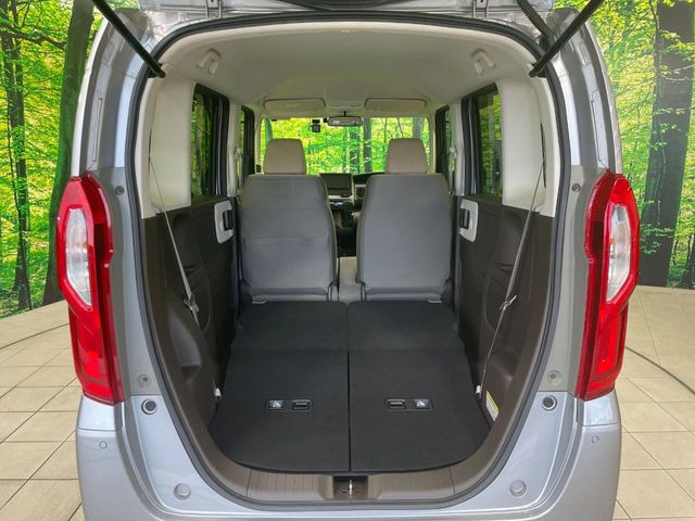 普段のお買い物や通勤、送迎等に十分な荷室スペースを確保しております。セカンドシートを倒すと、大きな荷物の積載も可能です♪