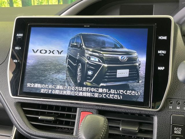 【純正10型ナビ】人気の純正ナビを装備。オーディオ機能も充実しており、Bluetooth接続すればお持ちのスマホやMP3プレイヤーの音楽を再生可能!毎日の運転がさらに楽しくなります!!