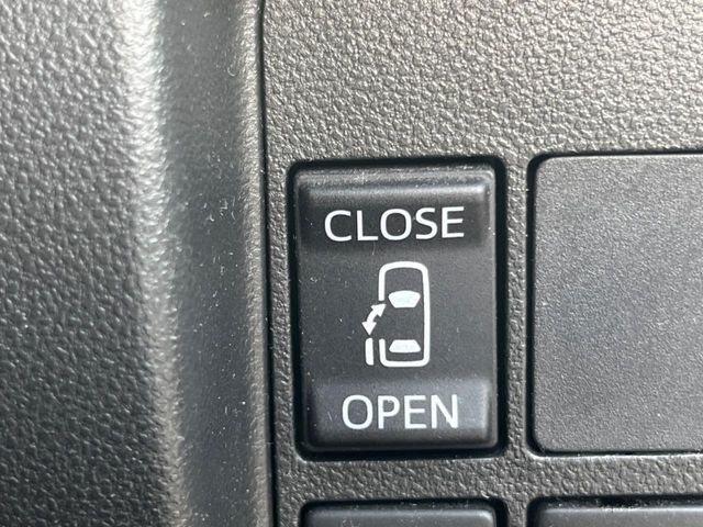 【パワースライドドア】スマートキーや運転席のスイッチでスライドドアの開閉が可能♪電動だから力を入れてドアを開ける必要が無く、小さいお子様でも、重い荷物を持っている時もラクに開け閉めできます♪