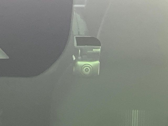 【ドライブレコーダー】ドライブレコーダー装備!走行中はもちろん、あおり運転や事故に遭遇した際、映像で記録し、万一のリスクに備えます。※記録用SDカードはお客様ご自身でご準備いただく必要があります。