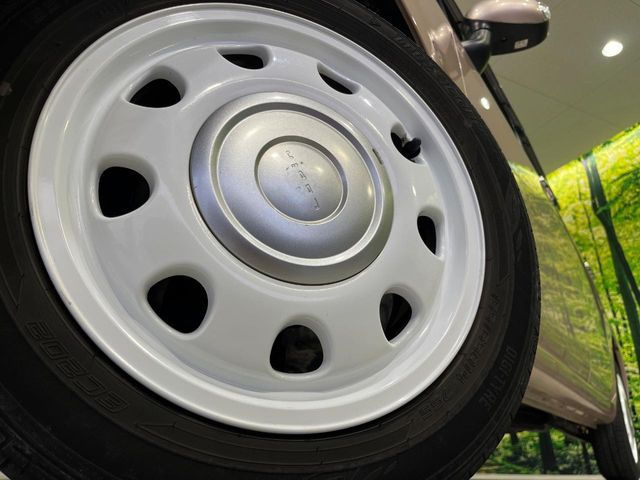 �y����14�C���`�A���~�z�C�[���z�O�ςɃ}�b�`���������A���~�z�C�[���𑕒����Ă���܂��B�e��ЊO�A���~�z�C�[����A�X�^�b�h���X�^�C�����戵�����Ă���܂��B���񂲑��k����������