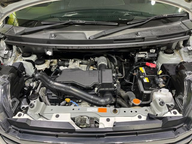 親切・丁寧な専門メカニックスタッフが応対!・車検・点検整備・事故等の修理などアフターサービスも安心。お車のカスタマイズもネクステージのサービススタッフまでご相談ください!