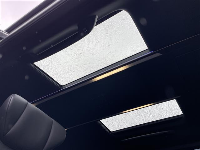 ヴェルファイアハイブリッド 2.5 Z プレミア E-Four 4WD