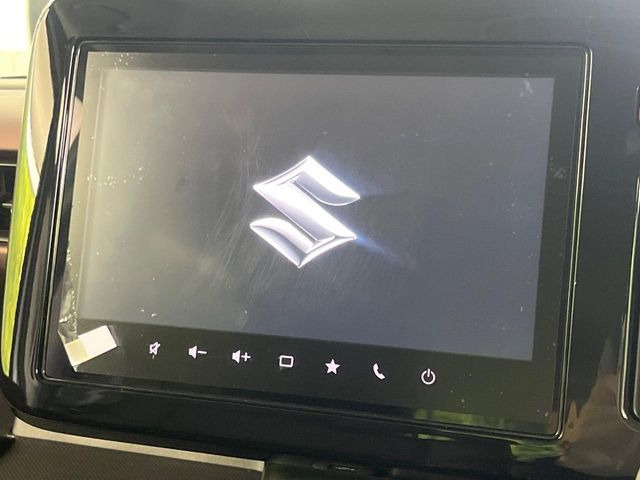 【メーカー純正9型ナビ】インテリアに溶け込むスタイリッシュな「専用設計」メーカーナビを装備♪視認性や操作性など基本性能にも優れ、より上質なカーライフをお楽しみいただけます。