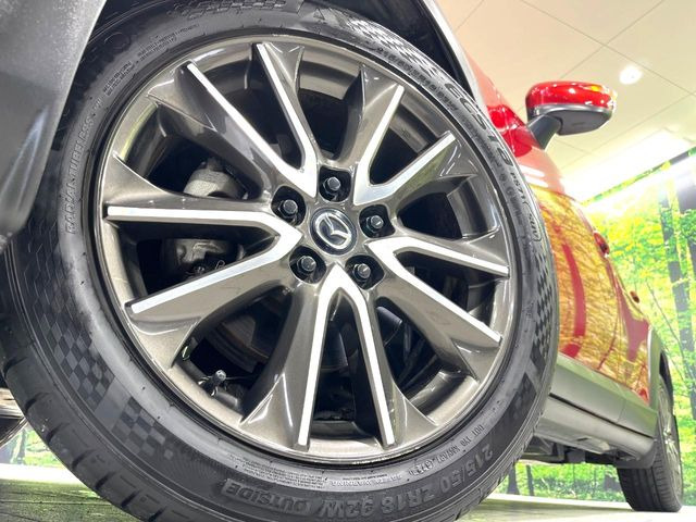 �y����18�C���`�A���~�z�C�[���z�O�ςɃ}�b�`���������A���~�z�C�[���𑕒����Ă���܂��B�e��ЊO�A���~�z�C�[����A�X�^�b�h���X�^�C�����戵�����Ă���܂��B���񂲑��k����������