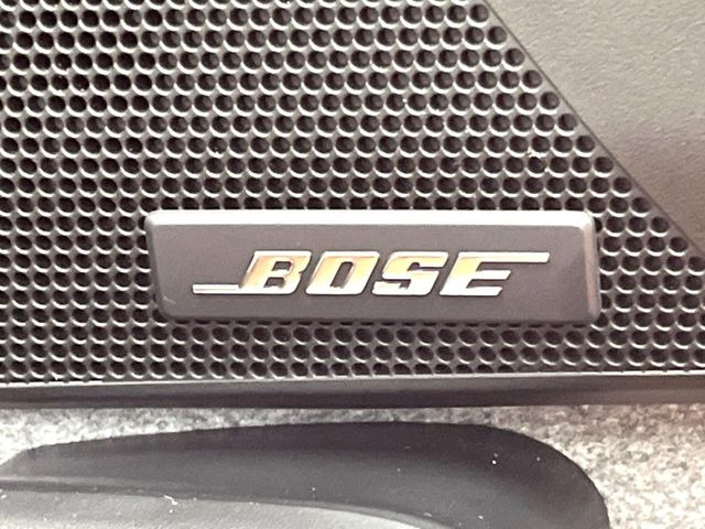 �yBOSE�T�E���h�V�X�e���z���[�J�[�I�v�V�����̍��i�ʃT�E���h�V�X�e���𓋍ځB��p�̃`���[�j���O���{���ꂽ�召�l�X�ȃX�s�[�J�[����ǎ��ȃT�E���h���t�ł��A�Տꊴ���ӂ�鉹����Ԃ����o���܂��B