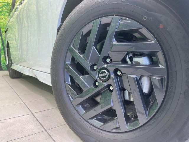 �y����16�C���`�A���~�z�C�[���z�O�ςɃ}�b�`���������A���~�z�C�[���𑕒����Ă���܂��B�e��ЊO�A���~�z�C�[����A�X�^�b�h���X�^�C�����戵�����Ă���܂��B���񂲑��k����������