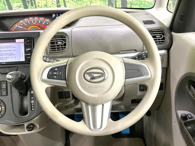 【ステアリングスイッチ】運転中、前方から目線をそらすことなく、オーディオ等の操作が可能な便利機能!安心&快適なドライブを演出してくれます♪