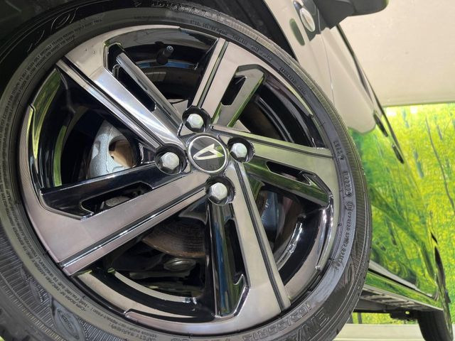 �y����15�C���`�A���~�z�C�[���z�O�ςɃ}�b�`���������A���~�z�C�[���𑕒����Ă���܂��B�e��ЊO�A���~�z�C�[����A�X�^�b�h���X�^�C�����戵�����Ă���܂��B���񂲑��k����������