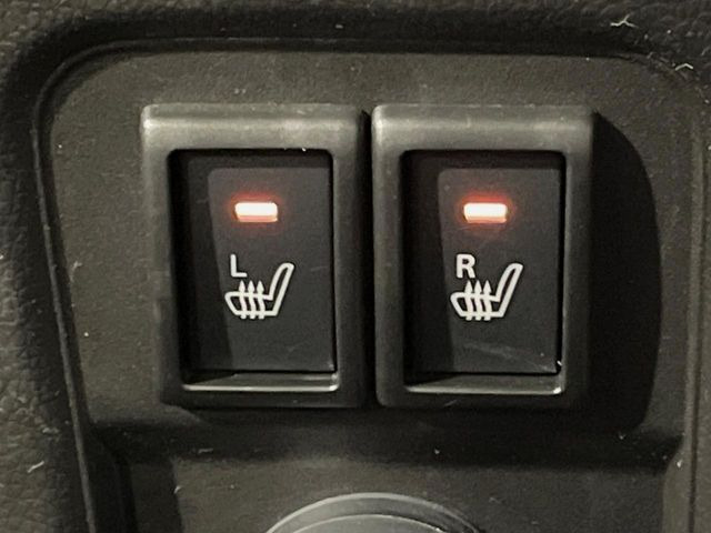 【シートヒーター】寒い日に重宝するシートヒーター!エアコンより早く温まってくれるので寒がりの人も安心ですね♪エアコンの温風は乾燥するから苦手、という方にもをおすすめです。